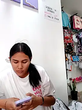 Snapshot of burbuja02 chatting on October 7, 2025, 1:56 pm burbuja02 online show from October 7, 2025, 1:56 pm