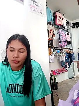 Snapshot of burbuja02 chatting on September 12, 2025, 2:06 pm burbuja02 online show from September 12, 2025, 2:06 pm