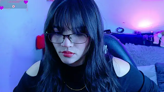 MiaVelvetDoll online show from September 17, 2025, 2:19 pm