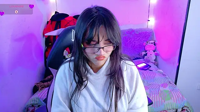 MiaVelvetDoll online show from October 1, 2025, 2:10 pm