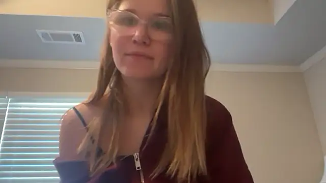 Snapshot of Riley_ray69 chatting on December 14, 2025, 7:41 pm Riley ray69 online show from December 14, 2025, 7:41 pm