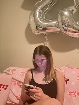 Snapshot of Riley_ray69 chatting on November 12, 2025, 11:52 pm Riley ray69 online show from November 12, 2025, 11:52 pm