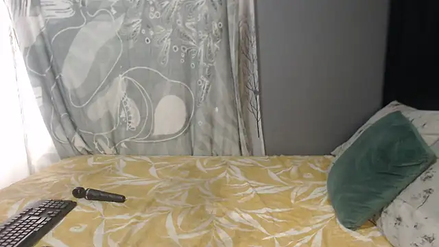 SEXYHUGEASS21 online show from November 18, 2025, 7:11 am