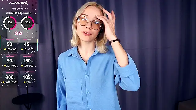 Snapshot of EdaKirkIin chatting on October 25, 2025, 5:17 am EdaKirkIin online show from October 25, 2025, 5:17 am