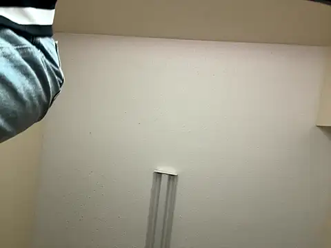 Snapshot of luvrgrllani chatting on October 6, 2025, 3:46 pm luvrgrllani online show from October 6, 2025, 3:46 pm