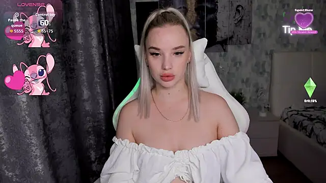 KiraKrox online show from September 13, 2025, 4:40 pm