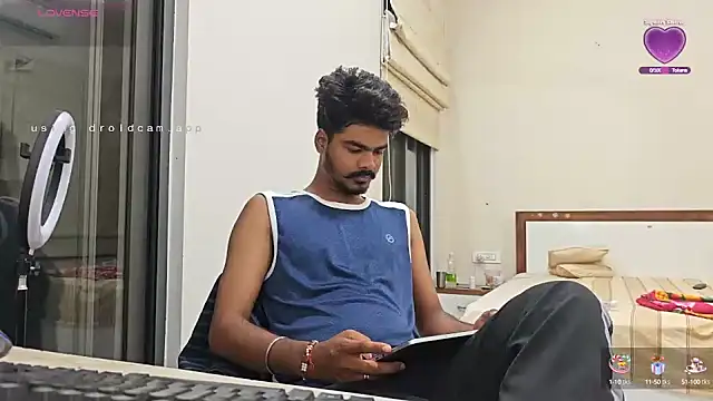 Snapshot of mrbuddy85 chatting on October 5, 2025, 5:47 pm mrbuddy85 online show from October 5, 2025, 5:47 pm