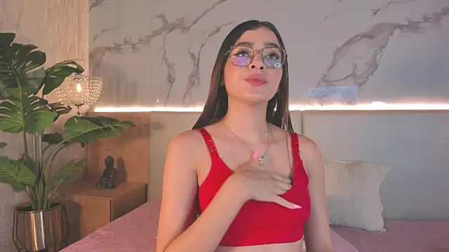 Snapshot of Celeste-Evanns chatting on December 3, 2025, 6:29 pm Celeste-Evanns online show from December 3, 2025, 6:29 pm