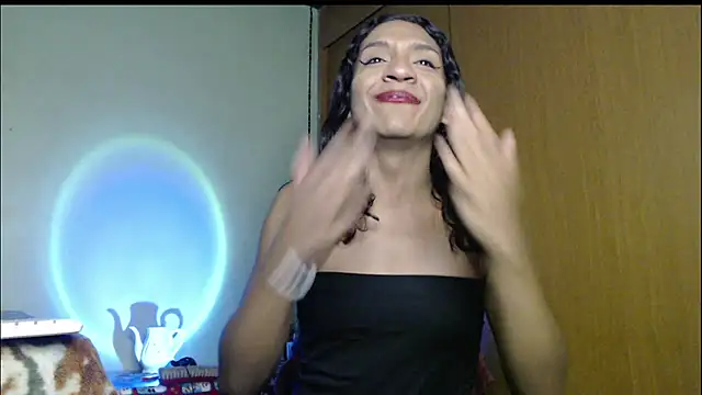 Snapshot of Galgadot3 chatting on December 16, 2025, 1:54 am Galgadot3 online show from December 16, 2025, 1:54 am