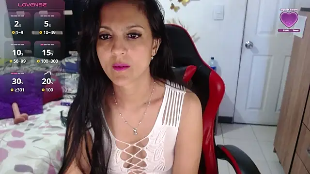 Snapshot of BasmaHernandez chatting on October 23, 2025, 12:15 pm BasmaHernandez online show from October 23, 2025, 12:15 pm