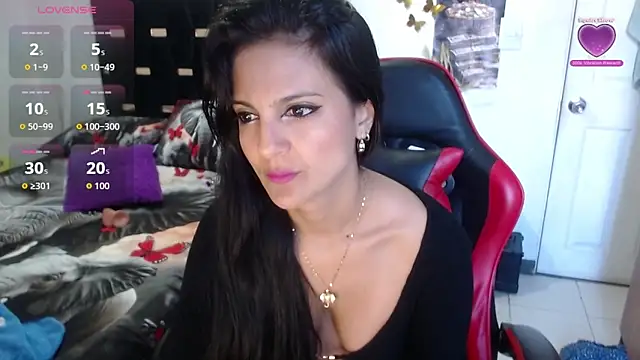 Snapshot of BasmaHernandez chatting on November 25, 2025, 1:11 pm BasmaHernandez online show from November 25, 2025, 1:11 pm