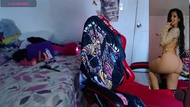 BasmaHernandez online show from April 17, 2026, 3:37 pm