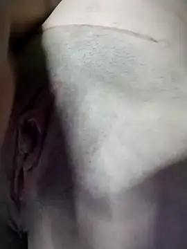 lucerocutte online show from November 14, 2025, 9:13 am