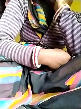 Snapshot of Gopika_Dudi chatting on November 26, 2025, 8:14 am Gopika Dudi online show from November 26, 2025, 8:14 am