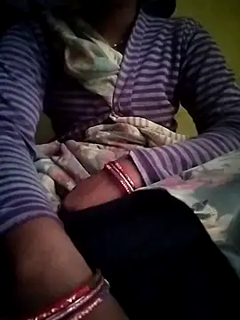 Snapshot of Gopika_Dudi chatting on December 18, 2025, 1:44 am Gopika Dudi online show from December 18, 2025, 1:44 am