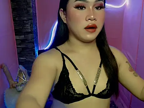 Snapshot of pretty_lassy chatting on November 7, 2025, 3:38 pm pretty lassy online show from November 7, 2025, 3:38 pm