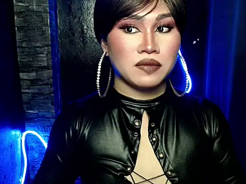 Snapshot of pretty_lassy chatting on October 27, 2025, 11:11 am pretty lassy online show from October 27, 2025, 11:11 am