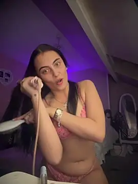 Mesmerising MaxineX online show from November 19, 2025, 9:37 pm