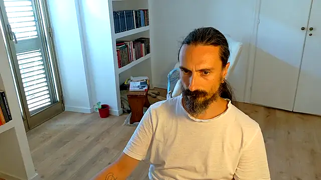 Snapshot of Mrkurt86 chatting on August 1, 2026, 4:27 pm Mrkurt86 online show from August 1, 2026, 4:27 pm