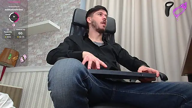 Snapshot of JonahShaw chatting on November 10, 2025, 5:23 am JonahShaw online show from November 10, 2025, 5:23 am