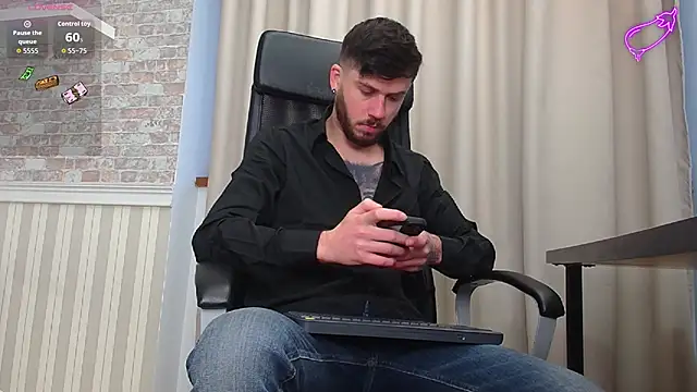 Snapshot of JonahShaw chatting on November 24, 2025, 5:18 am JonahShaw online show from November 24, 2025, 5:18 am