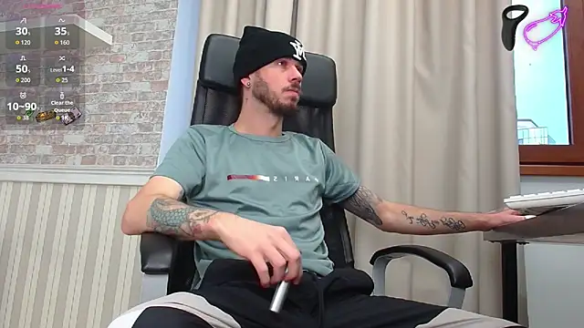 Snapshot of JonahShaw chatting on November 18, 2025, 5:22 am JonahShaw online show from November 18, 2025, 5:22 am