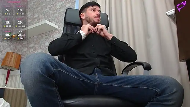 Snapshot of JonahShaw chatting on November 6, 2025, 5:33 am JonahShaw online show from November 6, 2025, 5:33 am