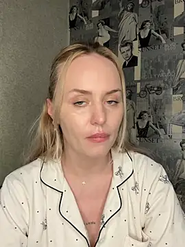 LiluMoon   online show from March 30, 2026, 8:10 pm