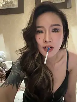 Manson13333 online show from December 18, 2025, 2:43 pm