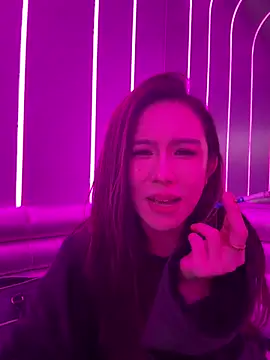 Snapshot of Manson13333 chatting on November 21, 2025, 2:27 pm Manson13333 online show from November 21, 2025, 2:27 pm