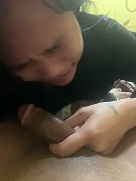 Snapshot of YayeeShow chatting on October 2, 2025, 10:57 pm YayeeShow online show from October 2, 2025, 10:57 pm