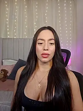 Snapshot of AriadnaTaylor chatting on June 9, 2026, 5:58 pm AriadnaTaylor online show from June 9, 2026, 5:58 pm