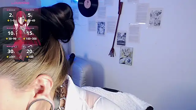 Snapshot of FabulousVenus chatting on November 10, 2025, 6:24 pm FabulousVenus online show from November 10, 2025, 6:24 pm