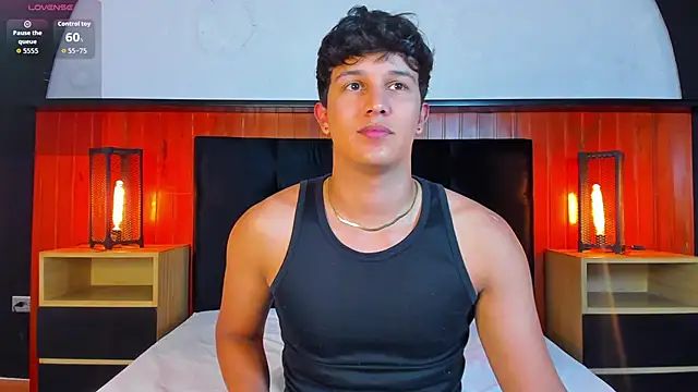 Snapshot of Leo_Savage_ chatting on May 24, 2026, 4:12 am Leo Savage online show from May 24, 2026, 4:12 am