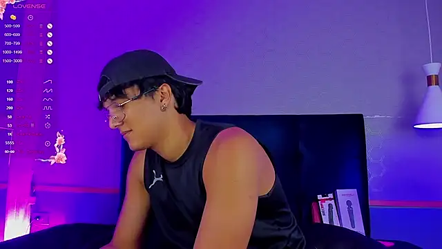 Snapshot of Leo_Savage_ chatting on November 4, 2025, 4:16 am Leo Savage online show from November 4, 2025, 4:16 am