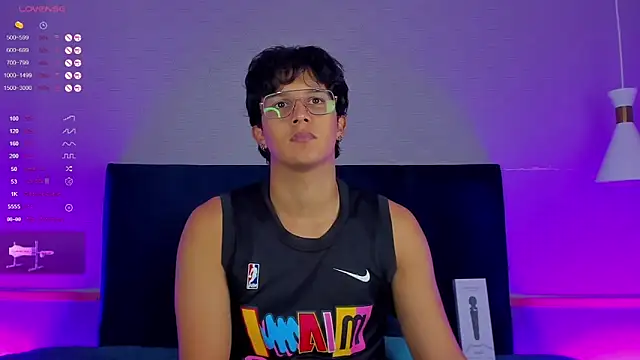 Snapshot of Leo_Savage_ chatting on November 5, 2025, 3:42 am Leo Savage online show from November 5, 2025, 3:42 am