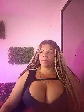 Snapshot of Eva_Luxei chatting on January 10, 2026, 5:03 am Eva Luxei online show from January 10, 2026, 5:03 am