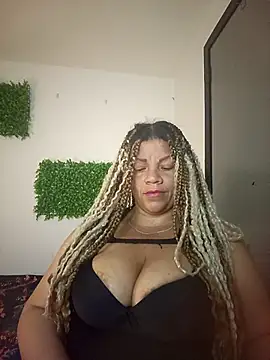 Snapshot of Eva_Luxei chatting on January 19, 2026, 4:38 am Eva Luxei online show from January 19, 2026, 4:38 am