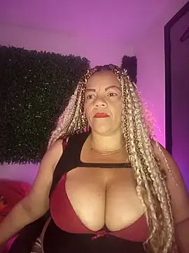 Snapshot of Eva_Luxei chatting on November 14, 2025, 8:18 am Eva Luxei online show from November 14, 2025, 8:18 am