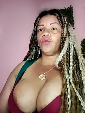 Snapshot of Eva_Luxei chatting on February 3, 2026, 4:43 am Eva Luxei online show from February 3, 2026, 4:43 am