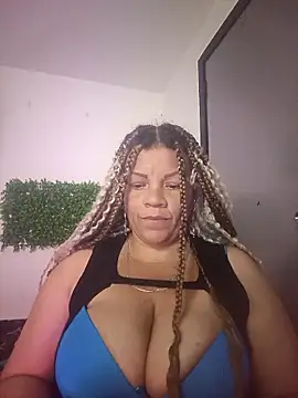 Snapshot of Eva_Luxei chatting on January 7, 2026, 5:01 am Eva Luxei online show from January 7, 2026, 5:01 am