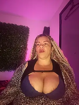 Snapshot of Eva_Luxei chatting on December 4, 2025, 5:06 am Eva Luxei online show from December 4, 2025, 5:06 am