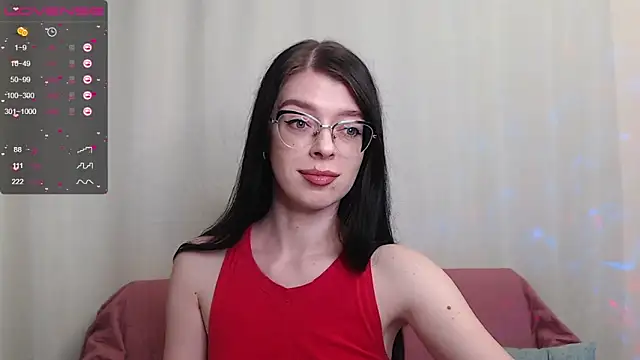 tiny  kira online show from October 5, 2025, 9:27 pm