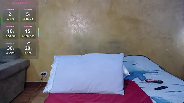 Snapshot of LilyQueen_cg chatting on May 14, 2026, 8:28 pm LilyQueen cg online show from May 14, 2026, 8:28 pm