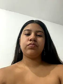 Snapshot of AntonellaCute_ab chatting on October 4, 2025, 12:12 am AntonellaCute ab online show from October 4, 2025, 12:12 am
