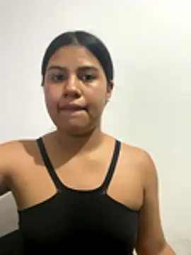 Snapshot of AntonellaCute_ab chatting on November 21, 2025, 12:20 am AntonellaCute ab online show from November 21, 2025, 12:20 am