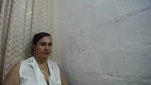 gabbyparker  online show from March 25, 2026, 9:41 am