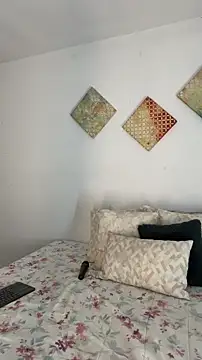 Snapshot of monnay520 chatting on November 8, 2025, 6:17 am monnay520 online show from November 8, 2025, 6:17 am