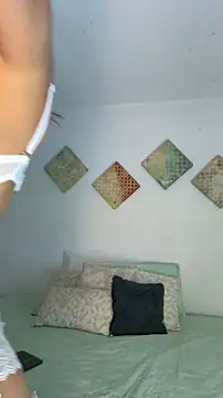 Snapshot of monnay520 chatting on November 12, 2025, 5:11 am monnay520 online show from November 12, 2025, 5:11 am