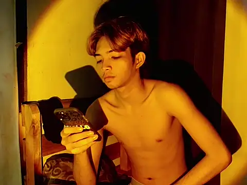 Snapshot of addicted_to_alex chatting on December 1, 2025, 11:11 am addicted to alex online show from December 1, 2025, 11:11 am